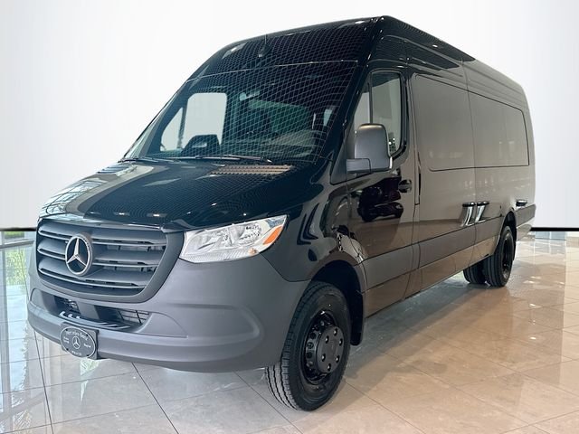 New 2026 Obsidian Black Metallic Mercedes-Benz Cargo 170 WB image 3