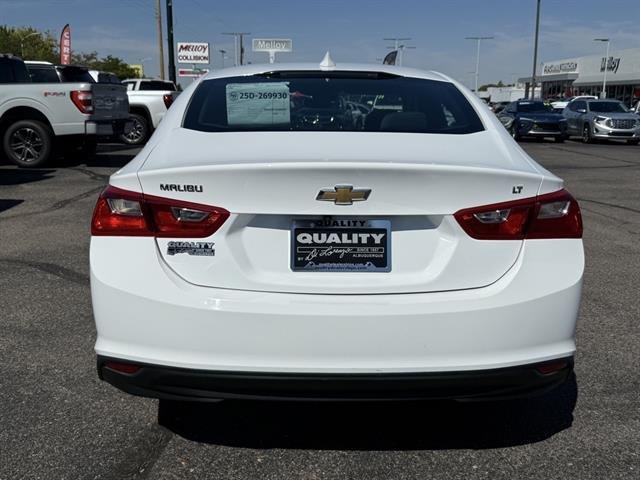 2023 Chevrolet Malibu 1LT photo 3