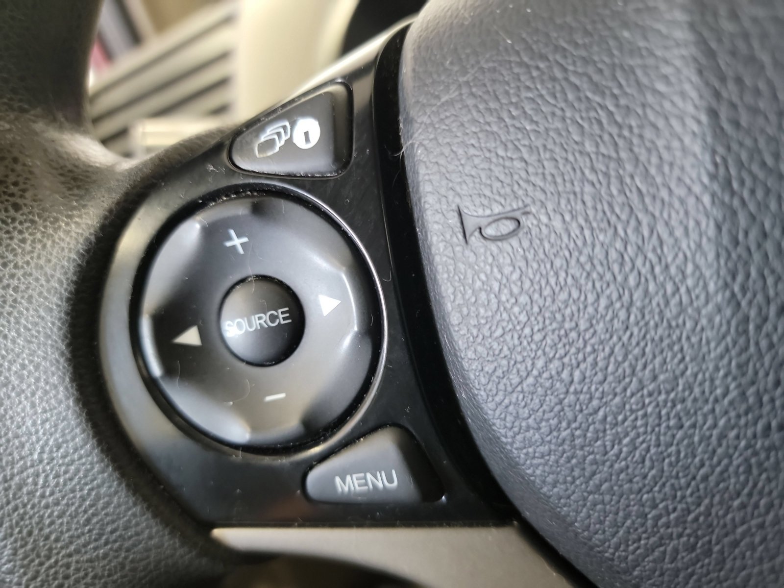 Used 2012 Crimson Pearl Honda LX image 33