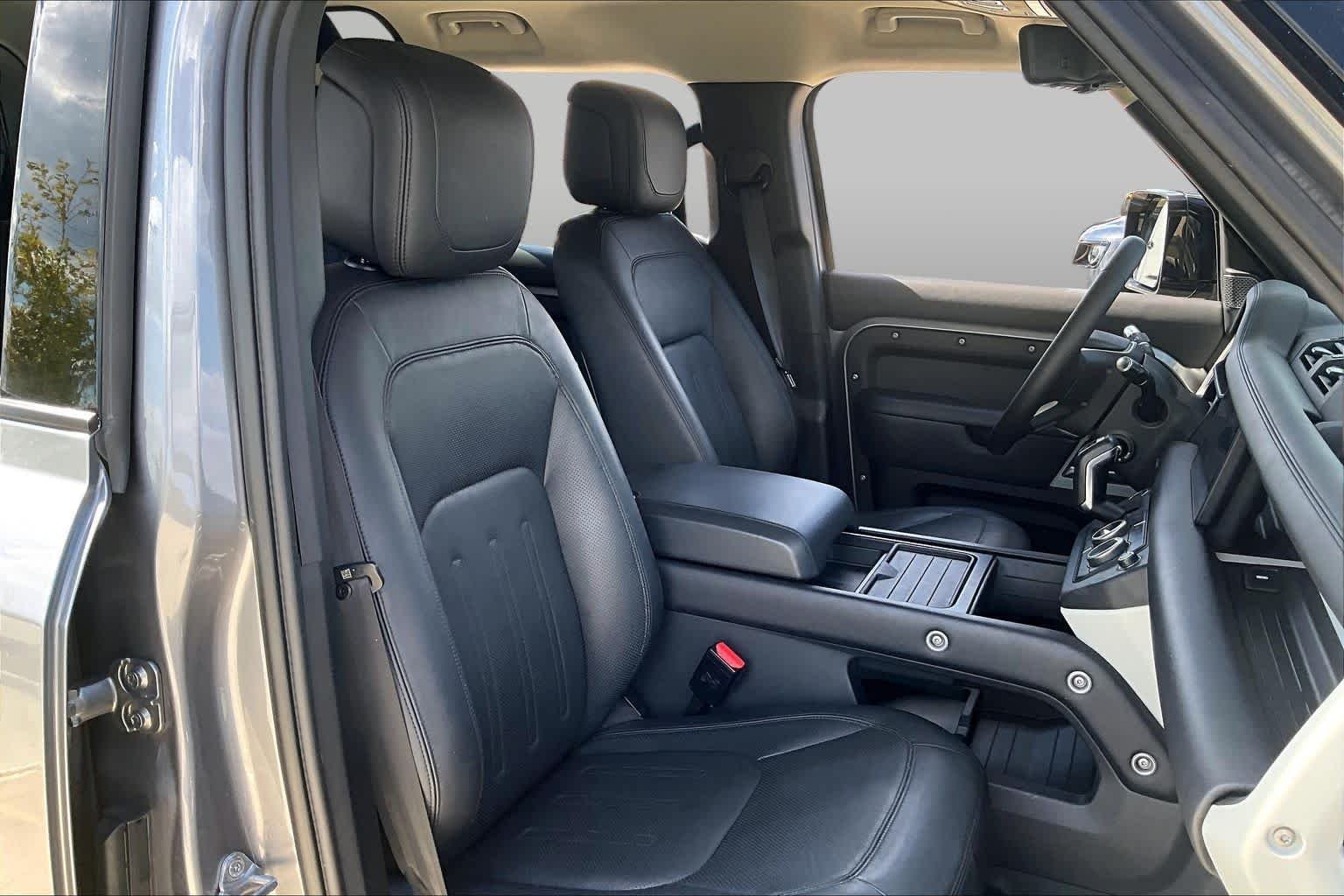 Used 2020 Eiger Grey Metallic Land Rover HSE image 8
