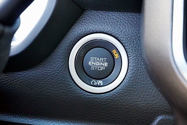 New 2026 Bright White Clear-Coat Exterior Paint RAM Big Horn image 37