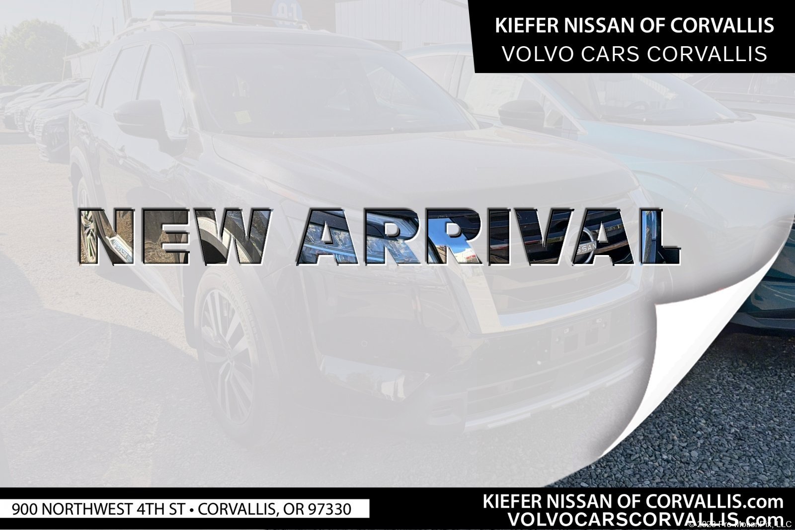 2024 Nissan Pathfinder Platinum 4WD's photo