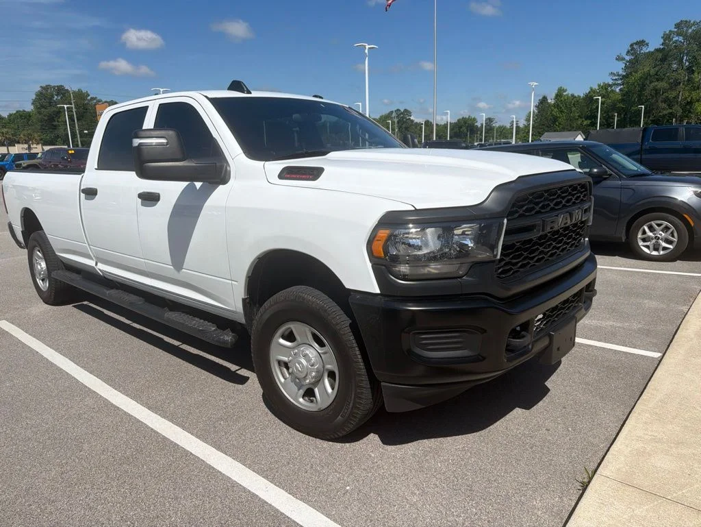 2023 RAM 2500 Tradesman 4X4 Crew Cab LWB's photo