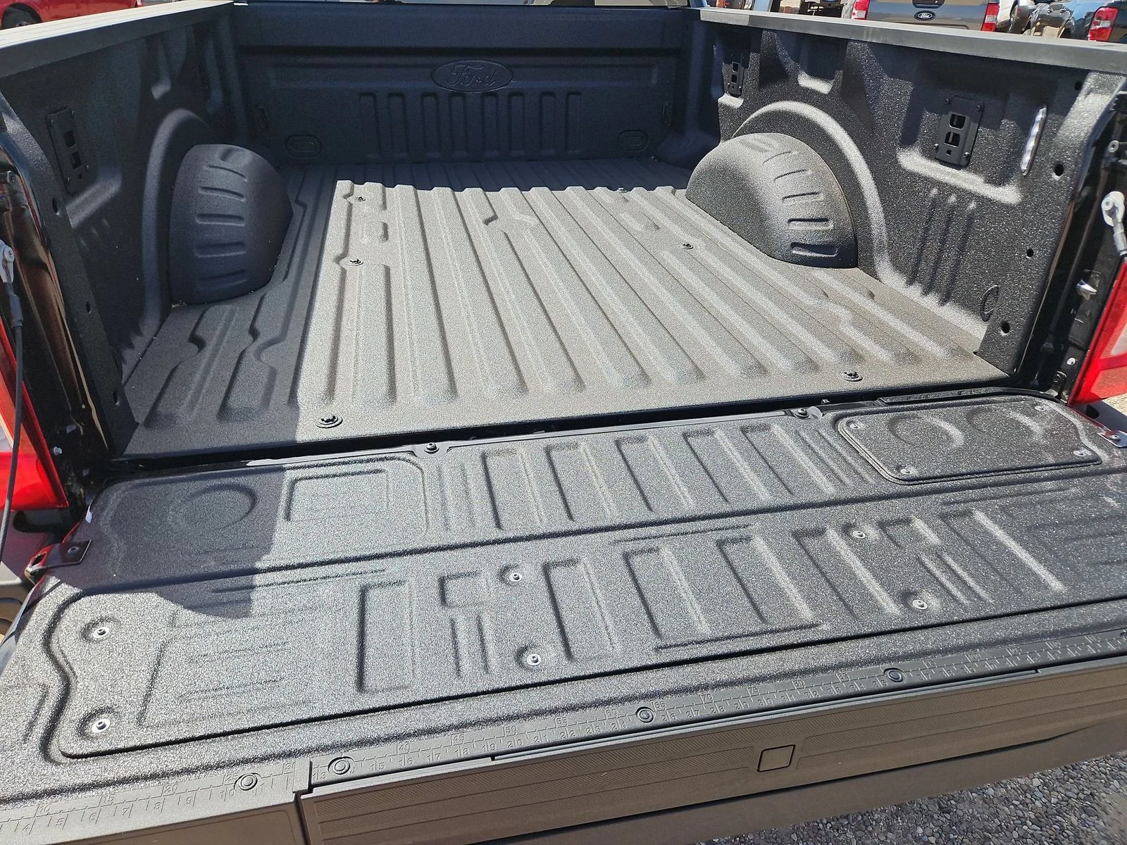 New 2026 Agate Black Metallic Ford F-250® Lariat® image 6