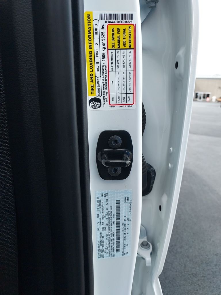 Used 2025 White Ford Lariat image 24