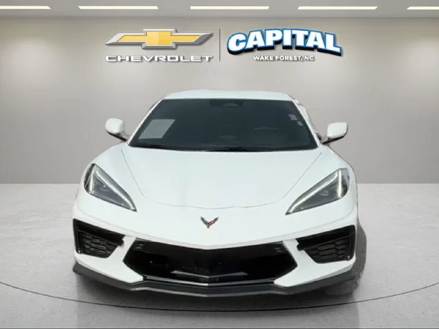 Used 2025 Arctic White Chevrolet 2LT image 9