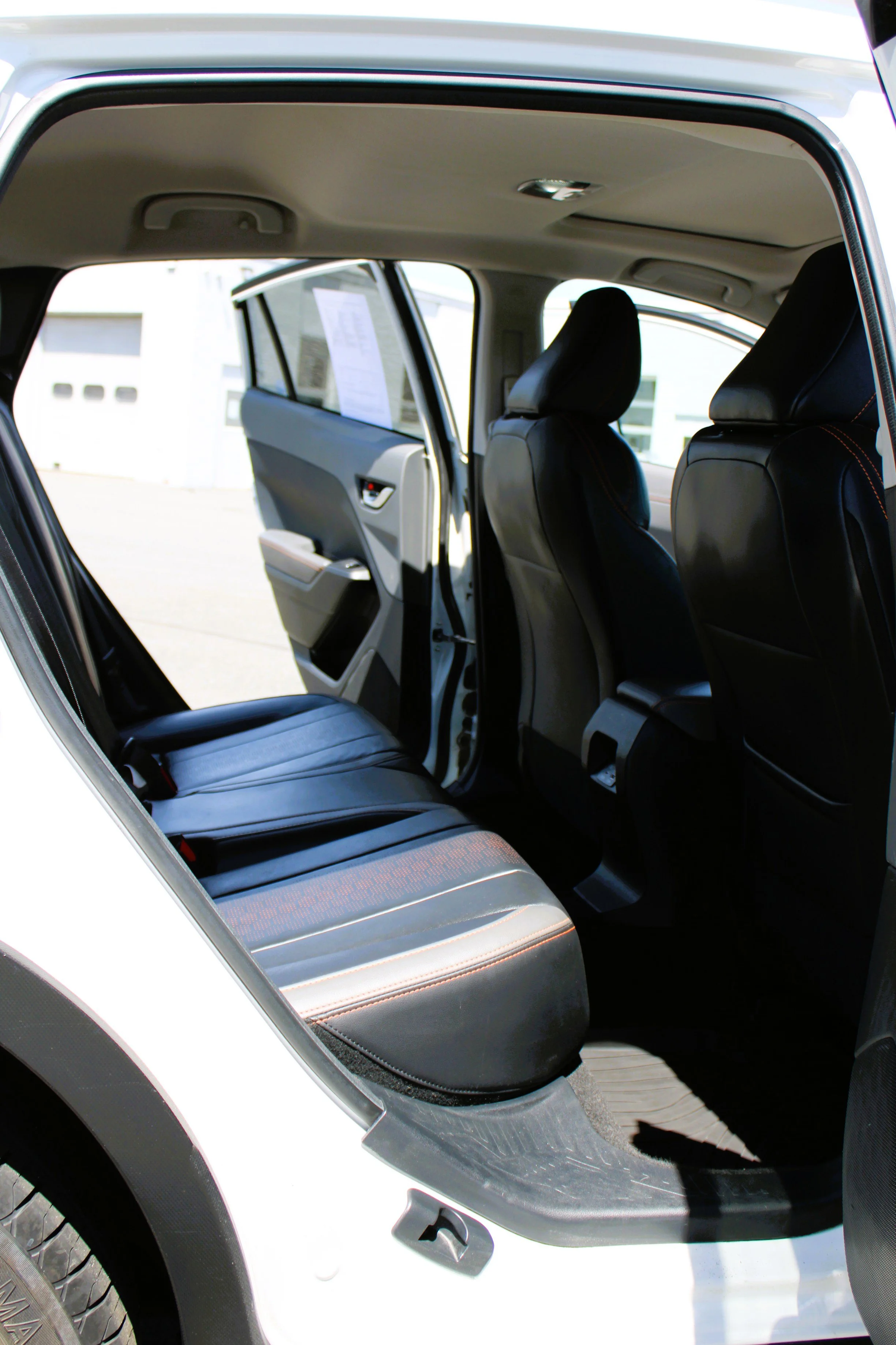 Used 2024 Crystal White Pearl Subaru Limited image 22