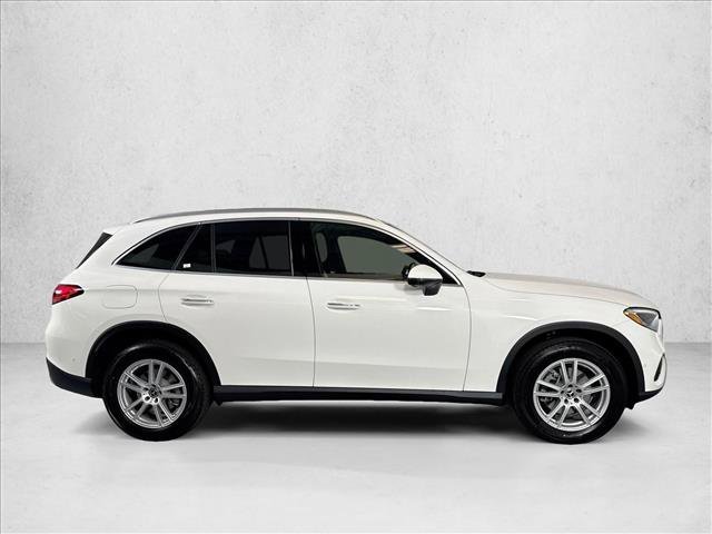 New 2026 Polar White Mercedes-Benz GLC 300 image 34
