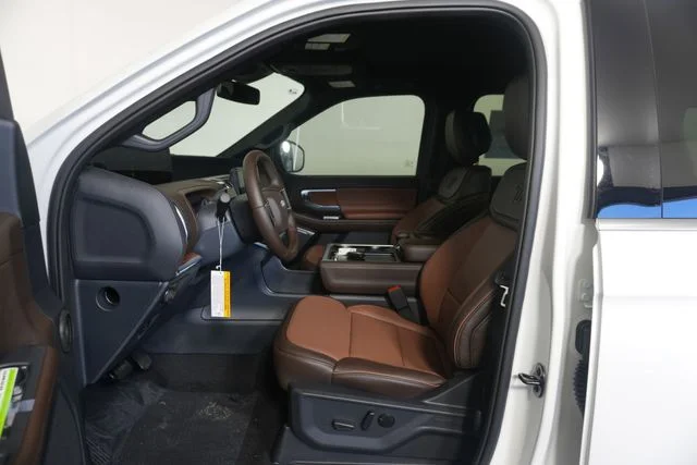 New 2027 Star White Metallic Tri-Coat Ford King Ranch® image 23