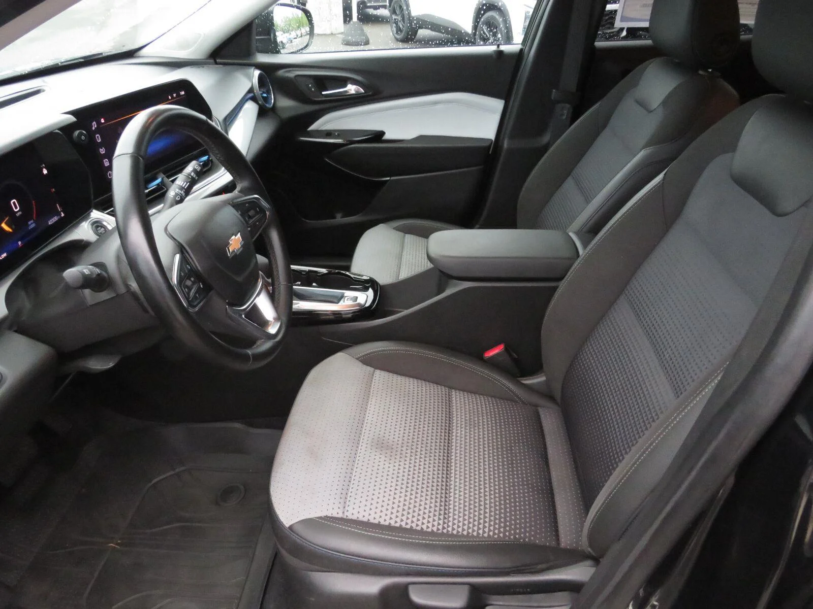Used 2024 Mosaic Black Metallic Chevrolet LT image 20