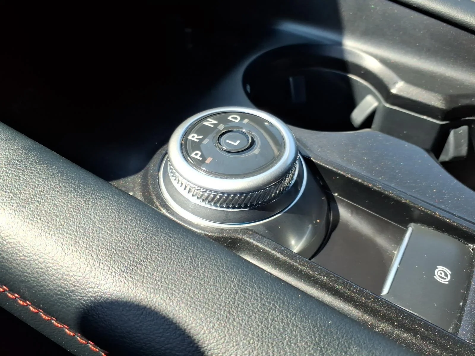 Used 2025 Agate Black Ford ST-Line image 7