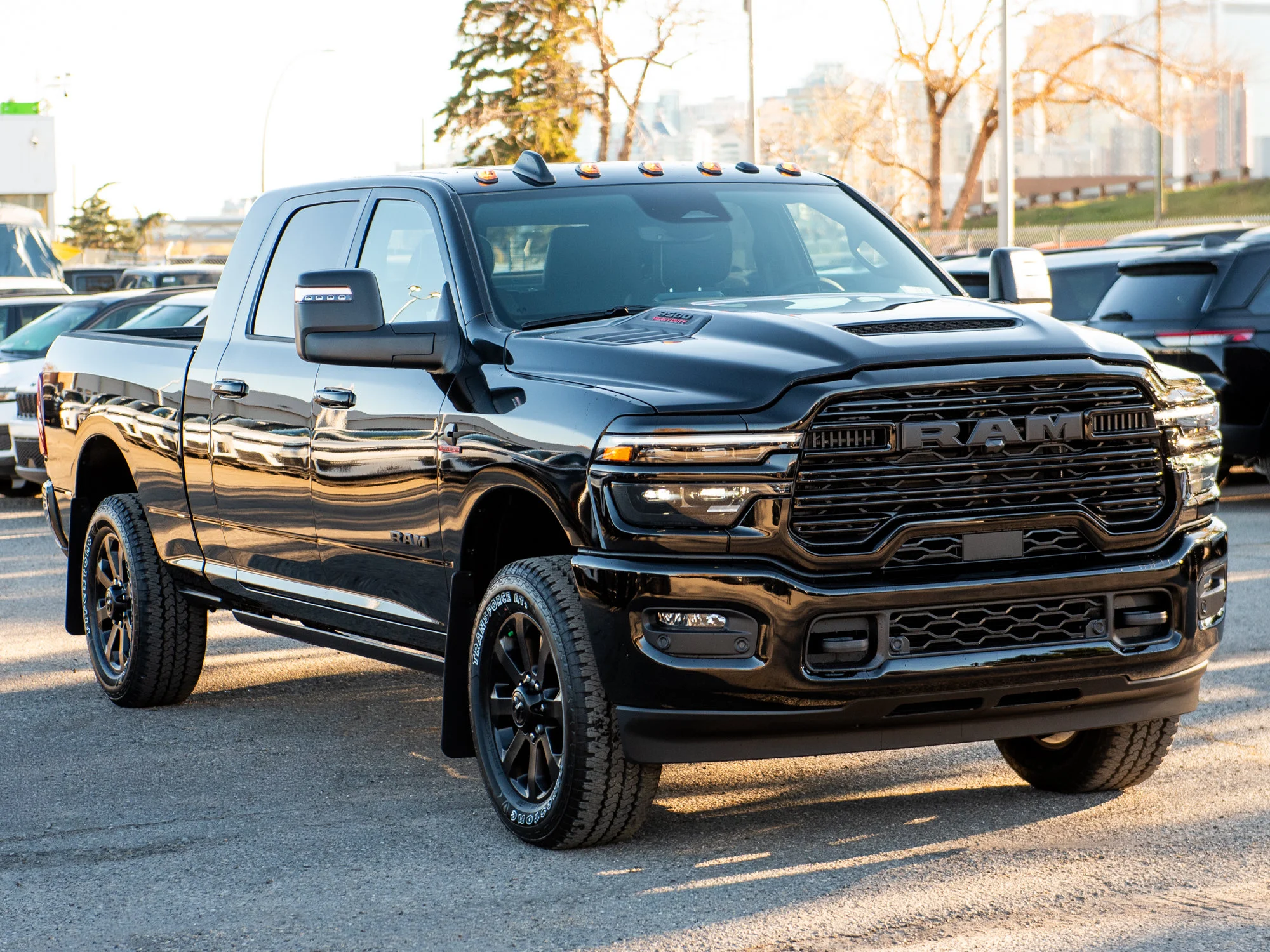 New 2027 Black RAM Laramie Night* Mega Cab 4x4, Sunroof, Heated Leather, 5th Wheel Prep image 11