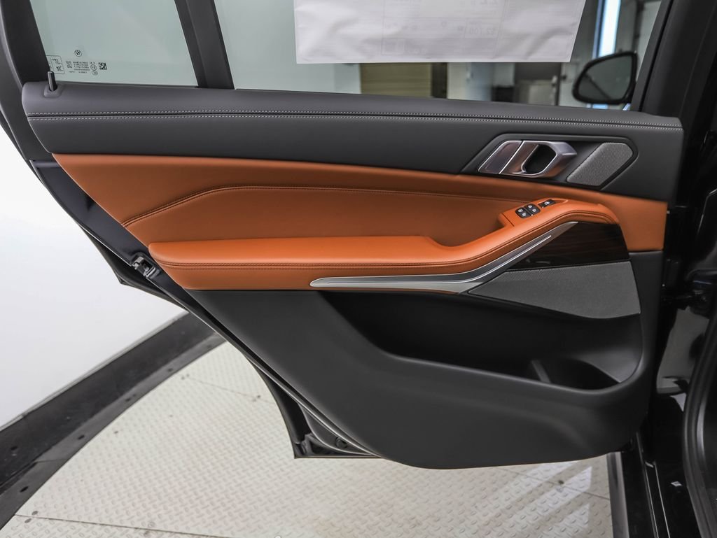 New 2027 Carbon Black Metallic BMW xDrive40i image 20