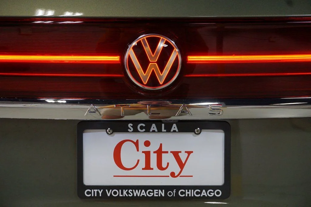 New 2026 Green Volkswagen 2.0T SE w/Technology image 38