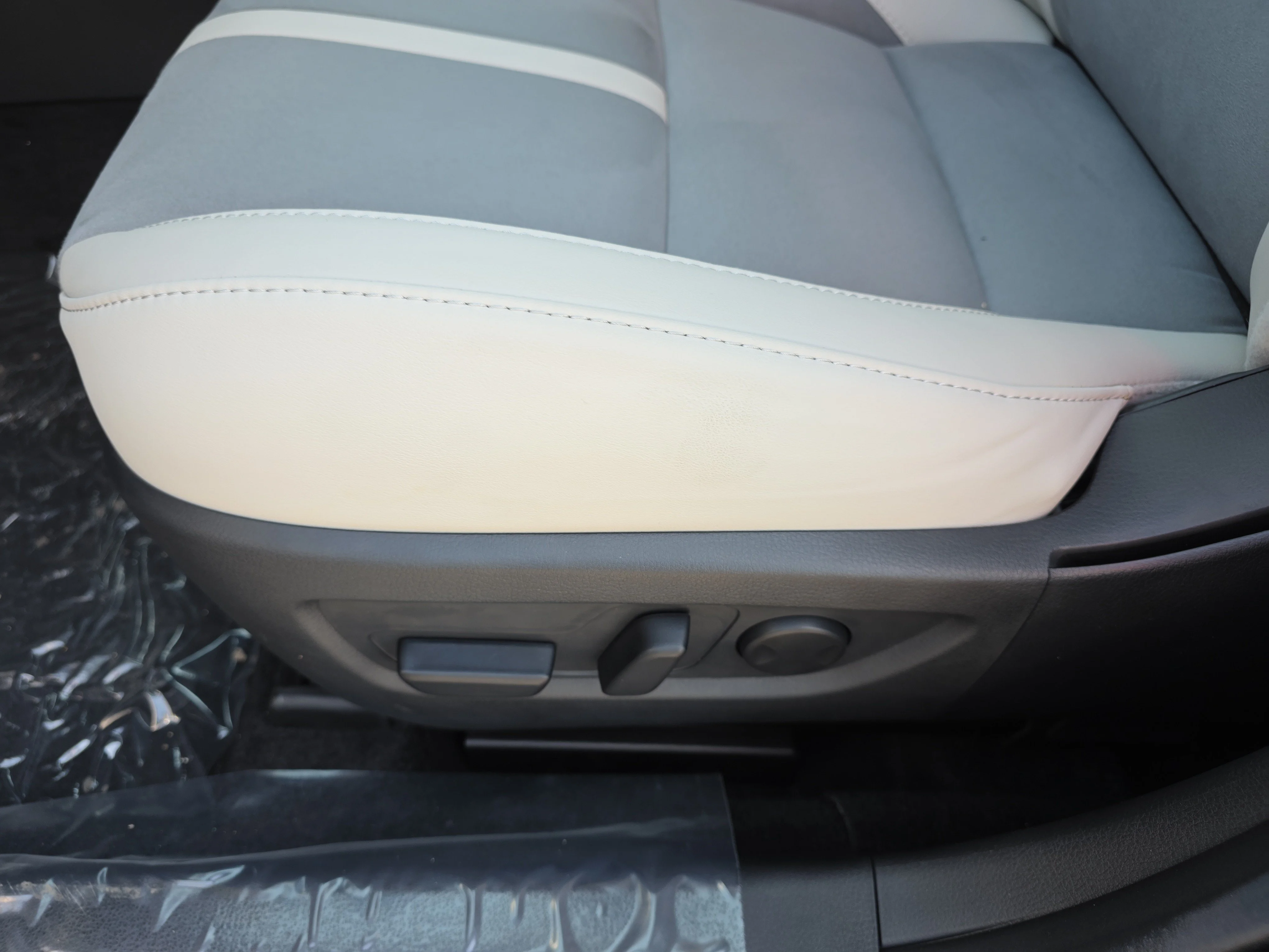 New 2026 Aero Gray Metallic Mazda 2.5 Turbo Aire Edition image 29