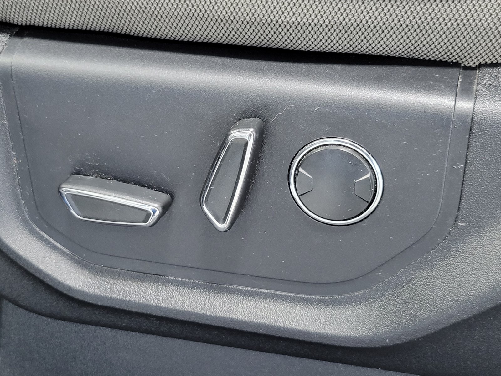 Used 2016 Blue Ford XLT image 9