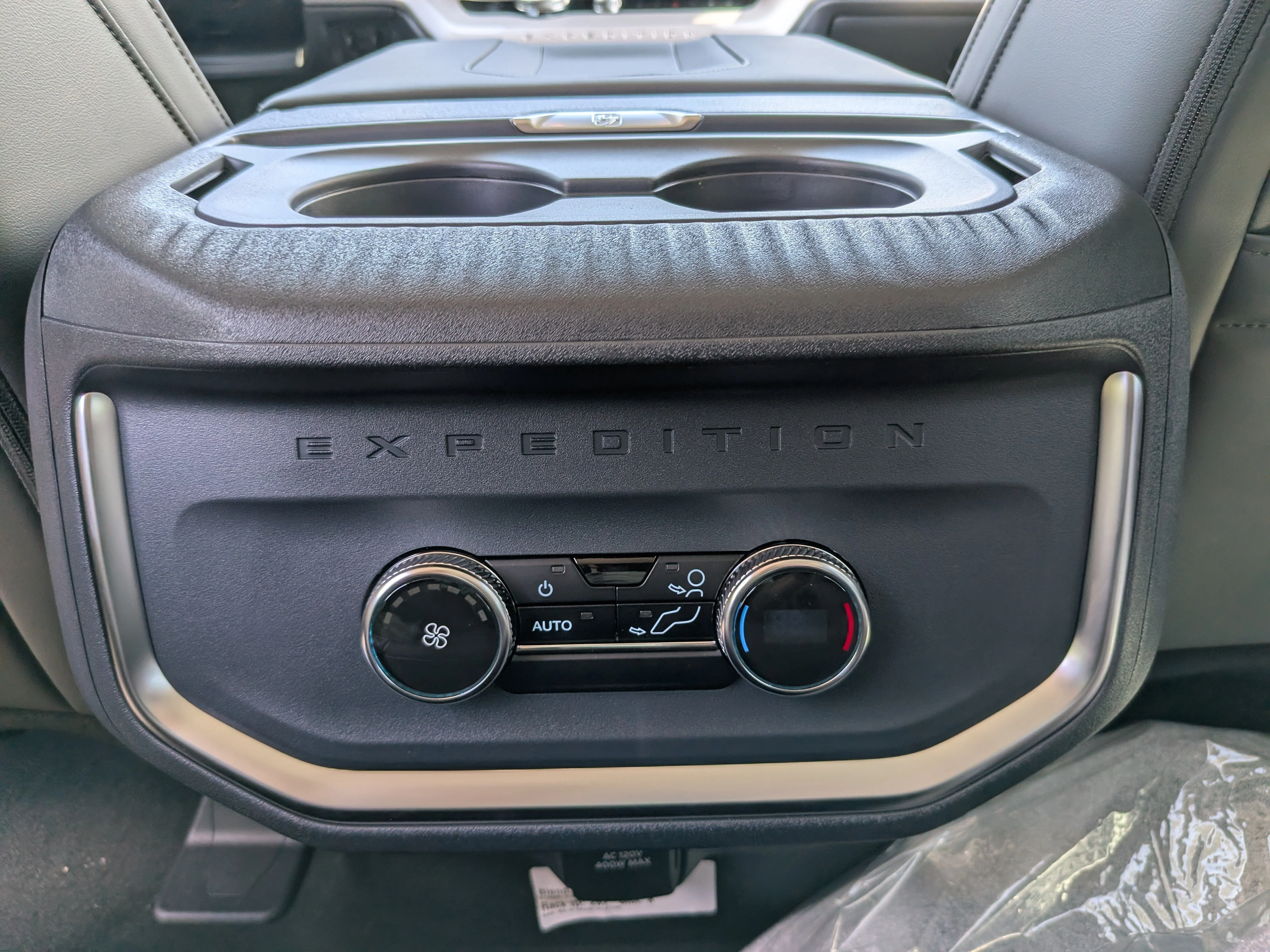 New 2027 Star White Metallic Tri-Coat Ford Active image 15