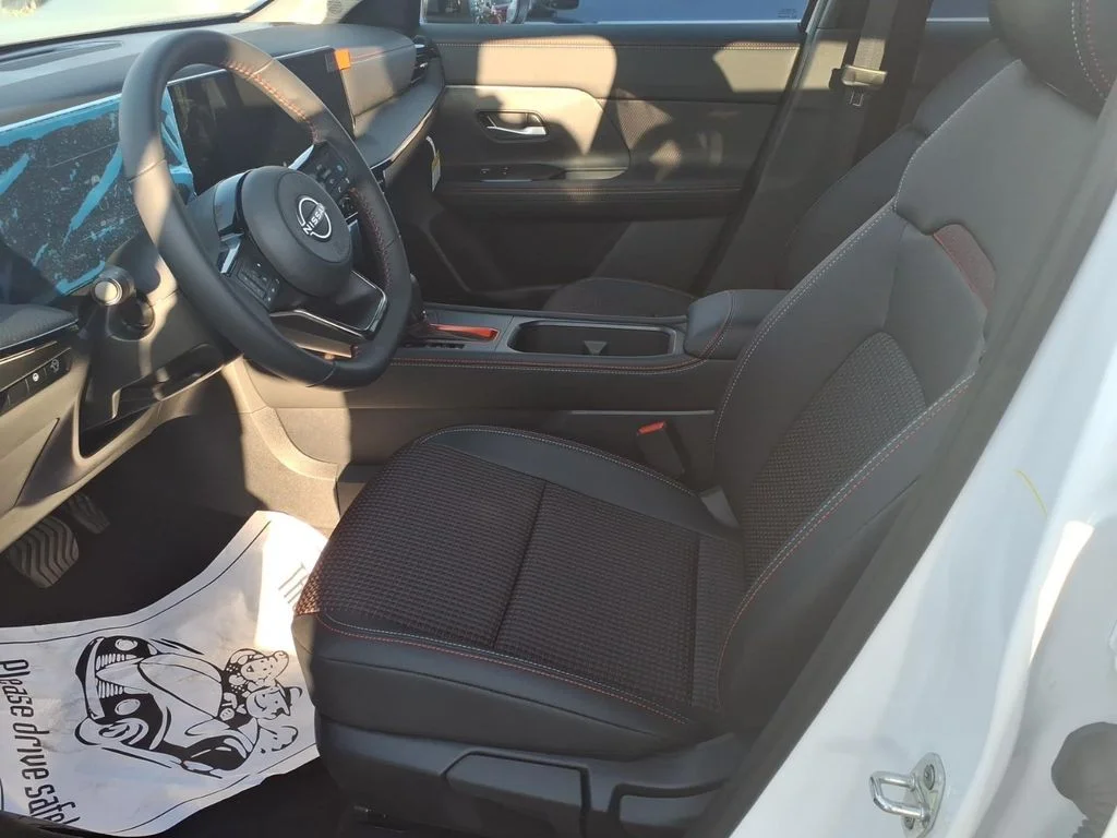 New 2026 Aspen White TriCoat Nissan SR image 4