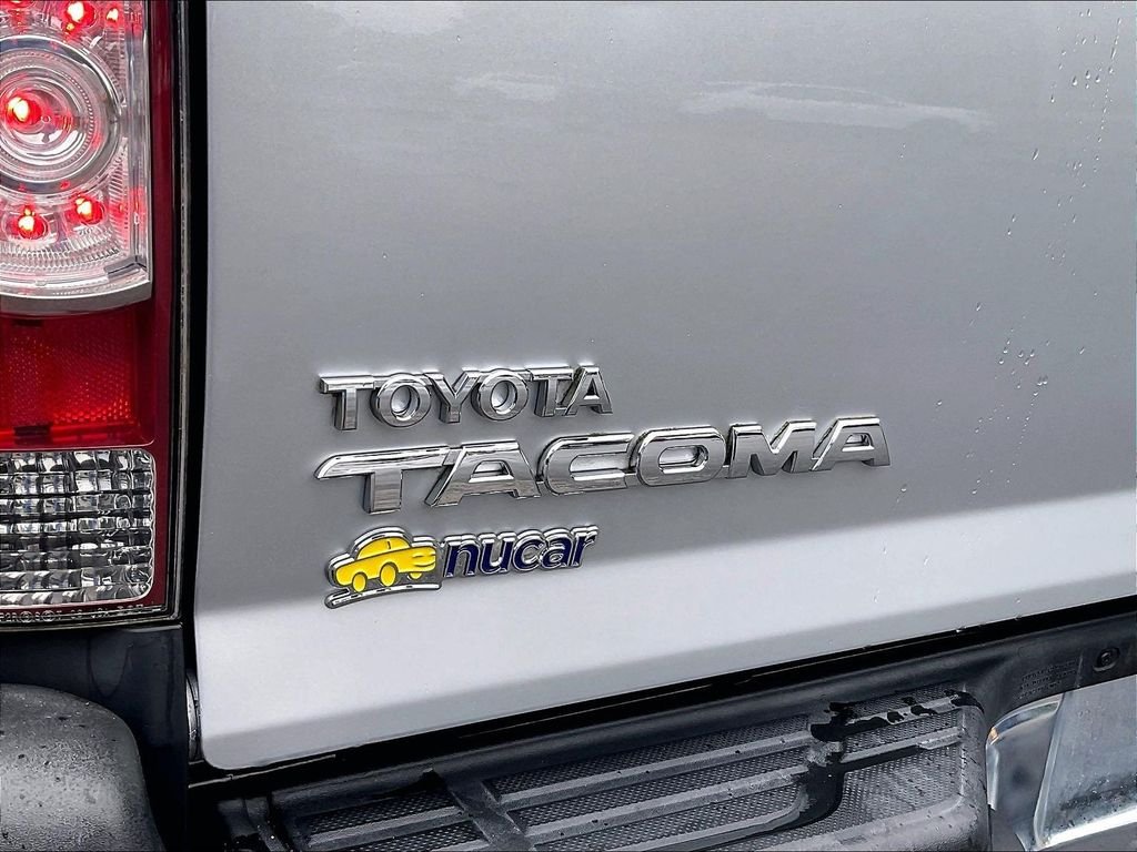 Used 2012 Silver Toyota Base image 27