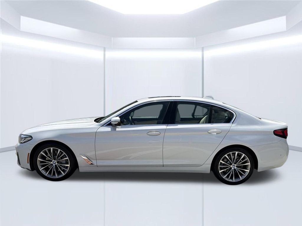 Used 2021 White BMW 530i image 3