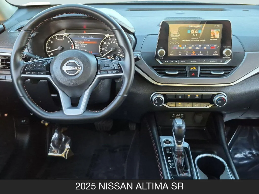 Used 2025 White Nissan 2.5 SR image 13