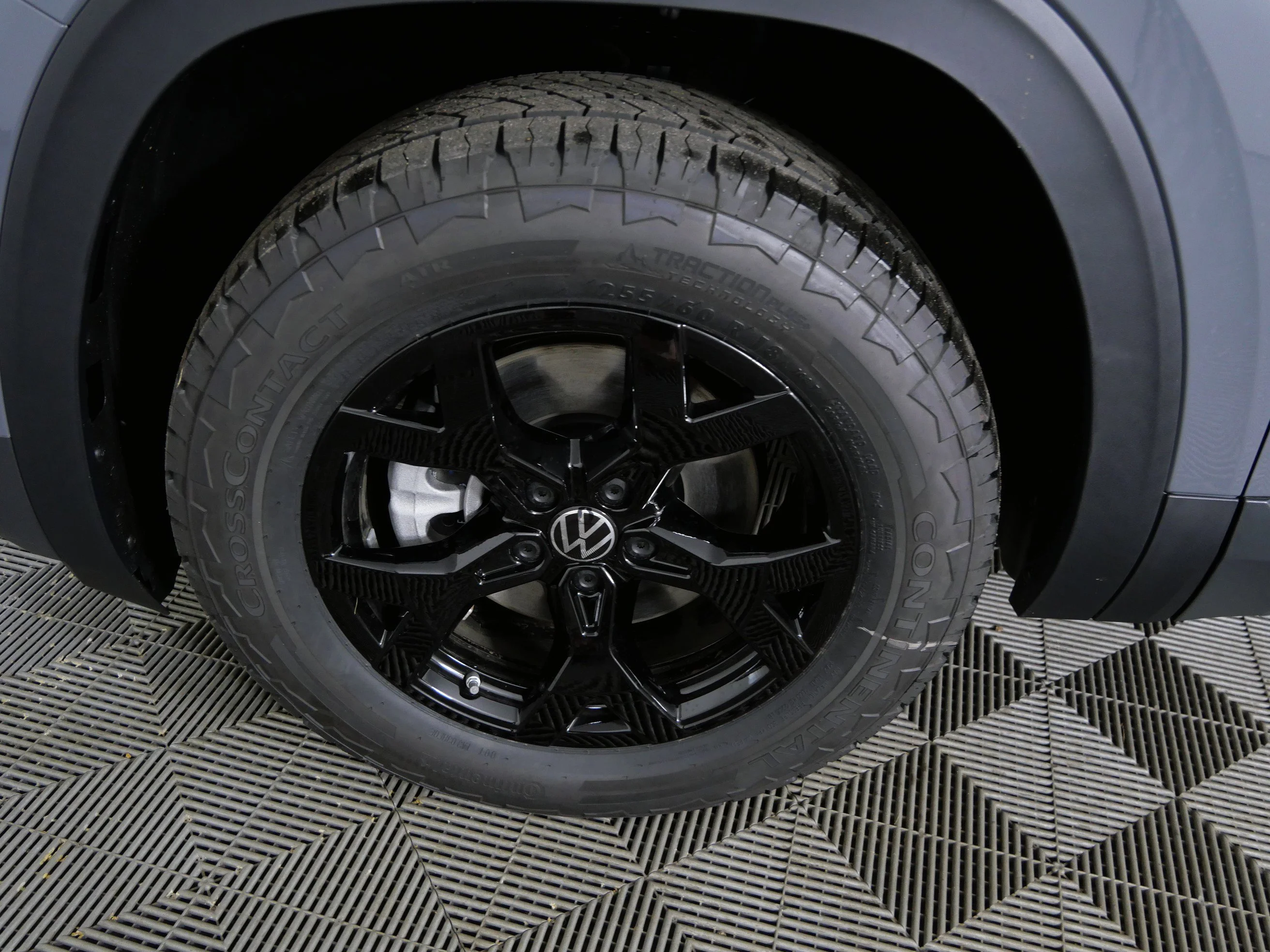 New 2026 Pure Gray Volkswagen 2.0T Peak Edition image 15