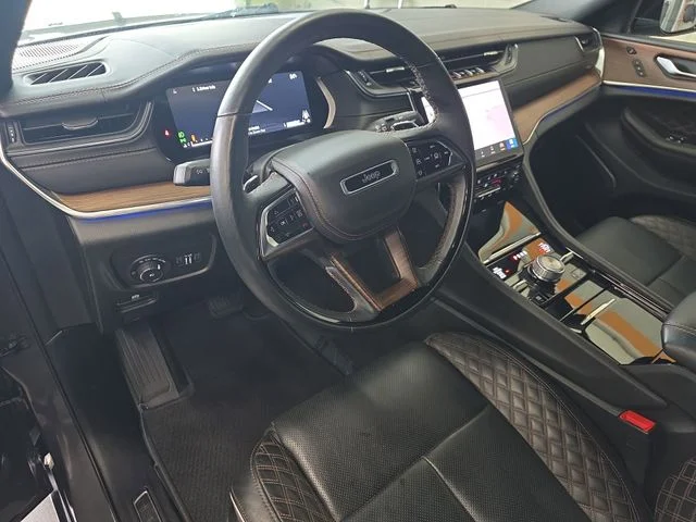 Used 2025 Gray Jeep Summit image 17