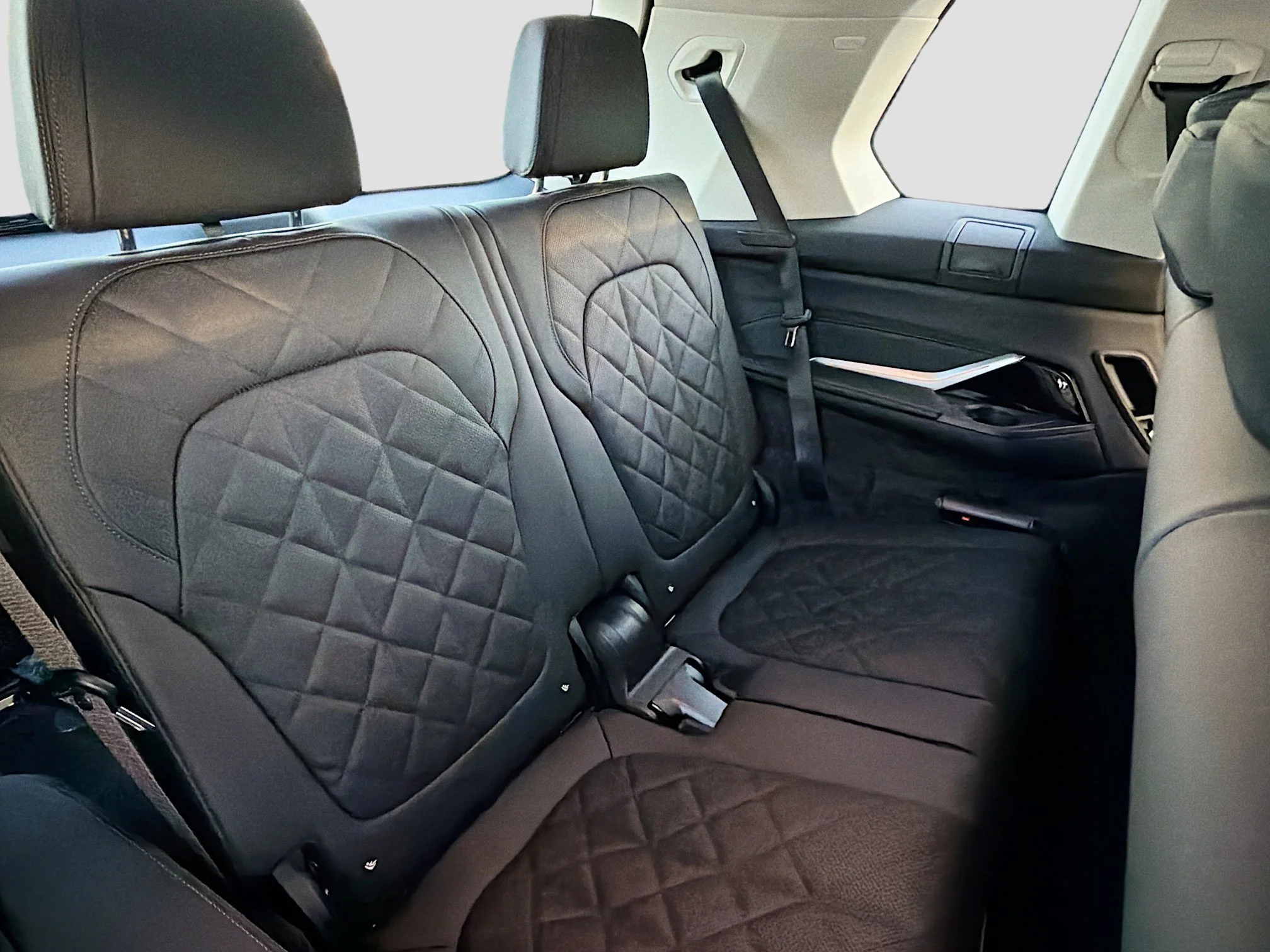 New 2027 Black Sapphire Metallic BMW xDrive40i image 22