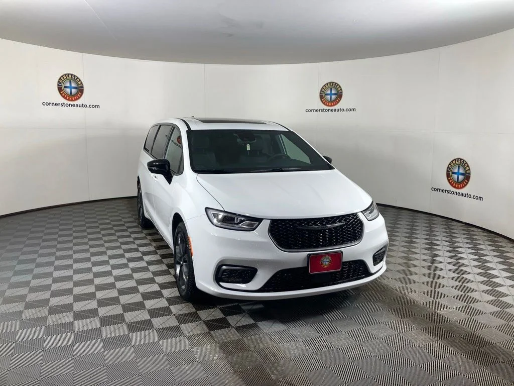 2026 Chrysler Pacifica Select - Photo 18