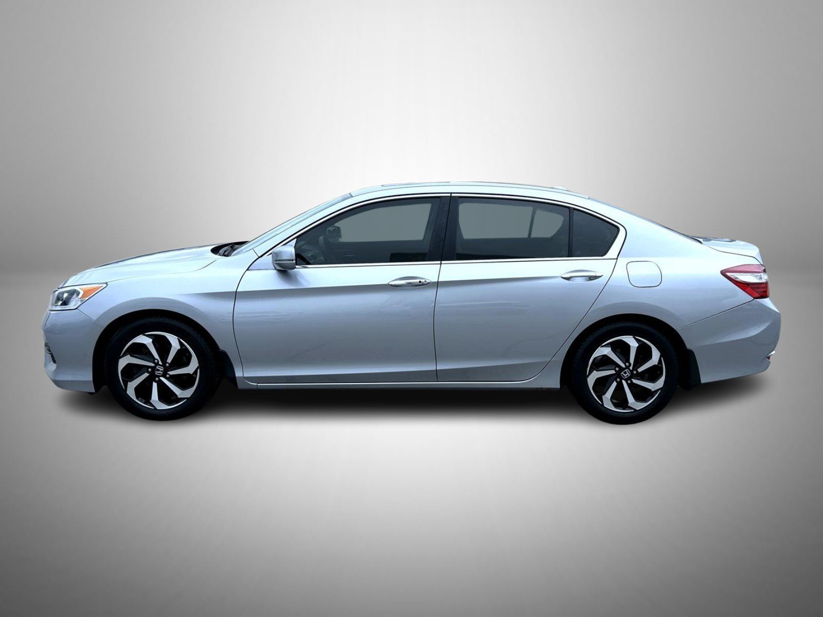 Used 2016 Silver Honda EX-L image 8