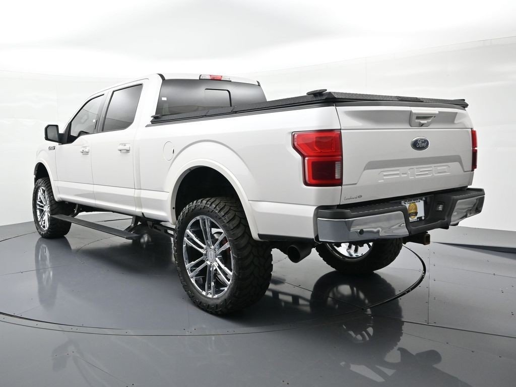 Used 2018 White Platinum Clearcoat Metallic Ford Lariat image 8