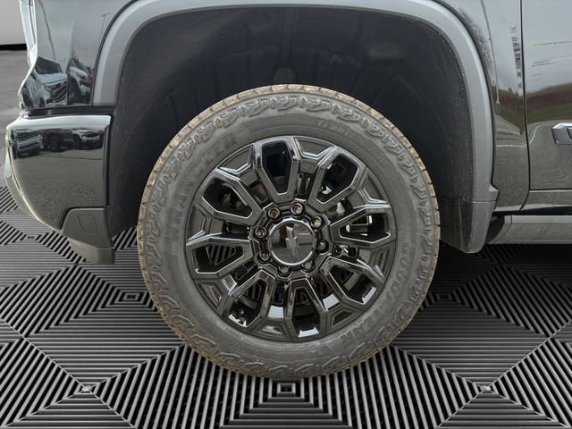 New 2026 Black Chevrolet High Country image 9
