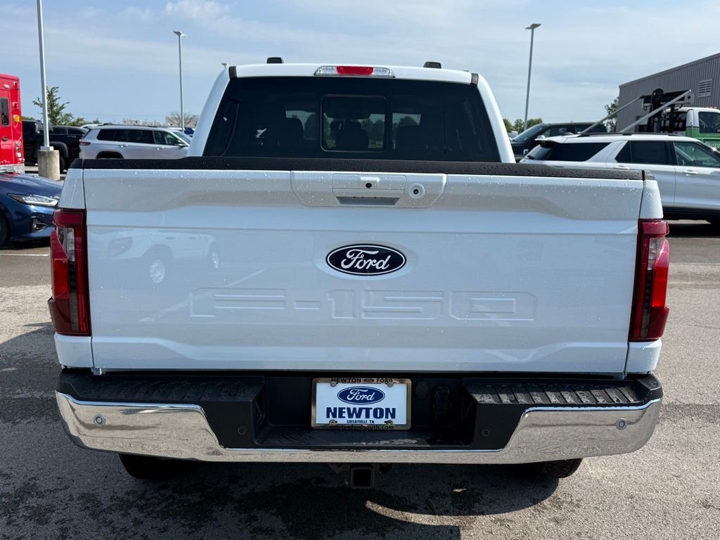 New 2026 Oxford White Ford XLT image 34
