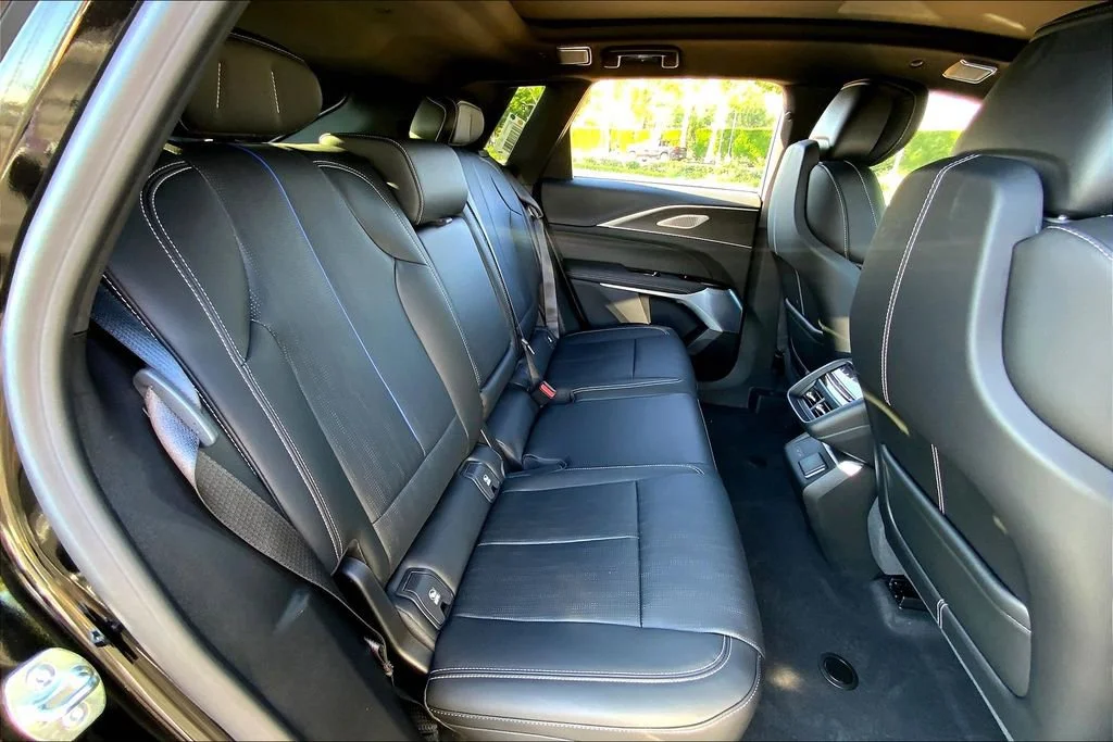 New 2026 Stellar Black Metallic Cadillac V-Series image 31
