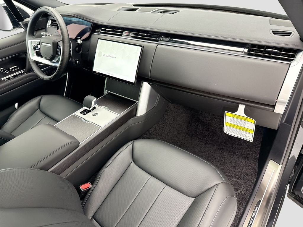 New 2026 Carpathian Gray Premium Metallic Land Rover SE image 15