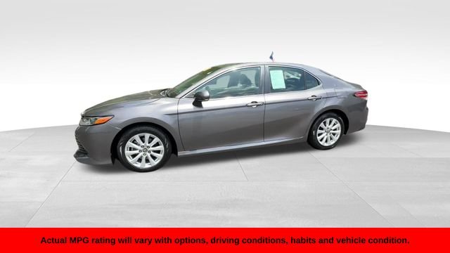 Used 2018 Gray Toyota LE image 6