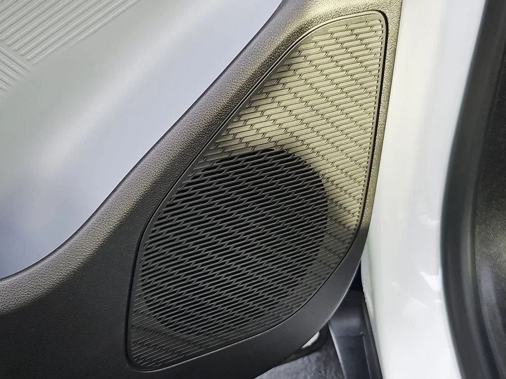 New 2027 Summit White Chevrolet LT image 12