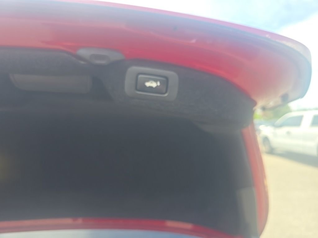 Used 2012 Red Lexus 460 image 11