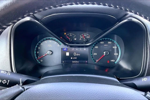 Used 2022 Blue GMC Elevation image 12