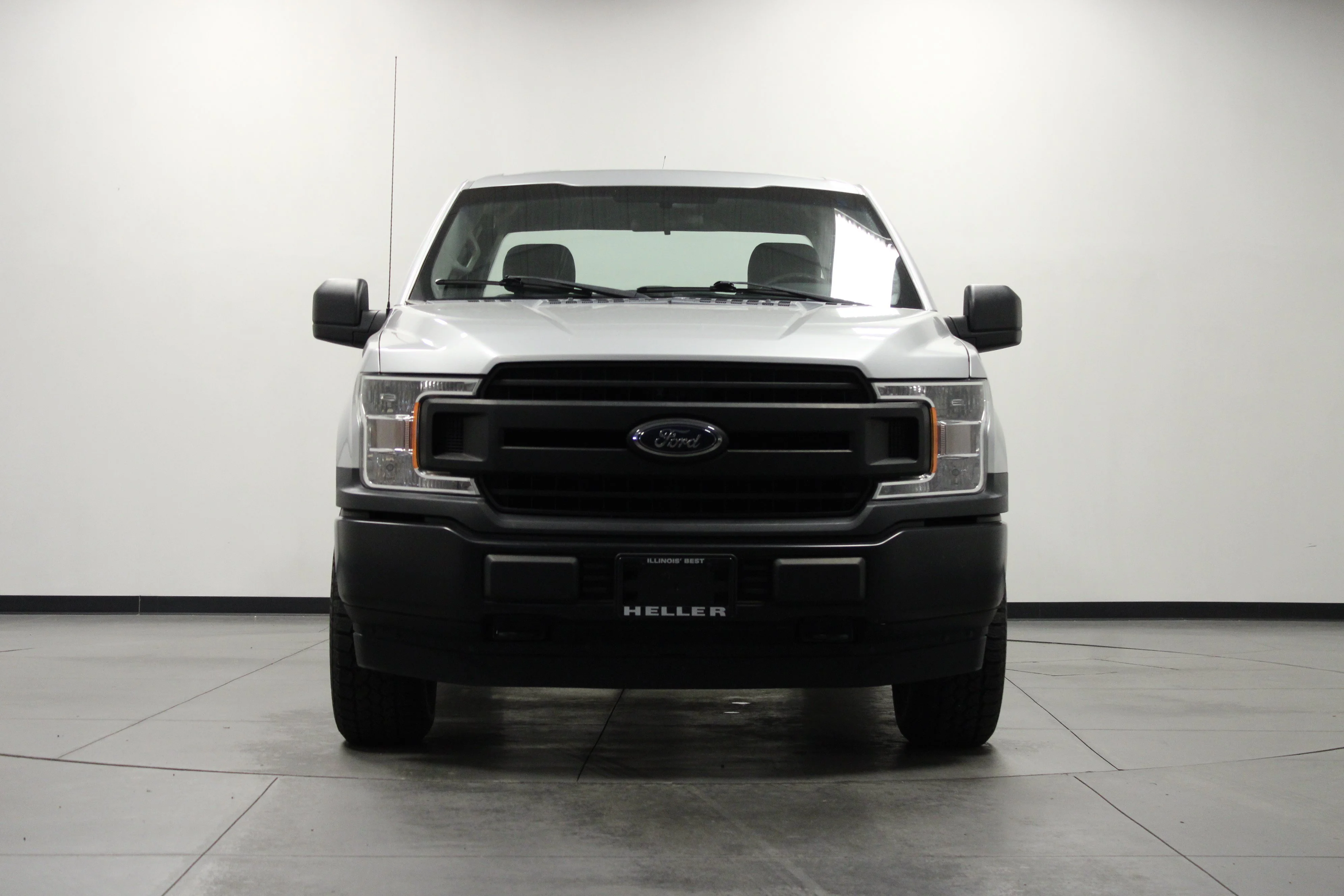 Used 2018 Ingot Silver Metallic Ford XL image 9