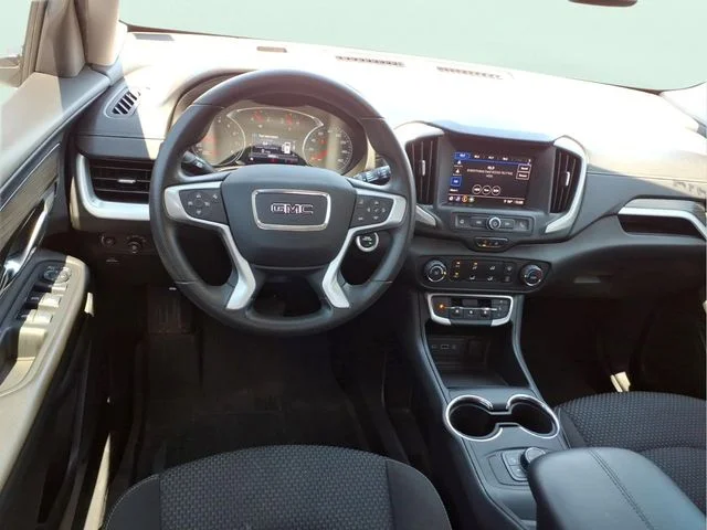 Used 2023 White GMC SLE image 18