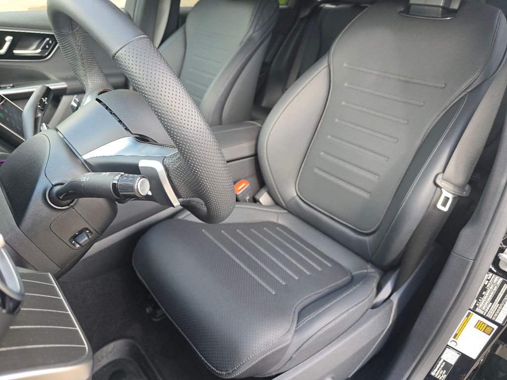 Certified Used 2026 Black Mercedes-Benz GLC 300 image 25