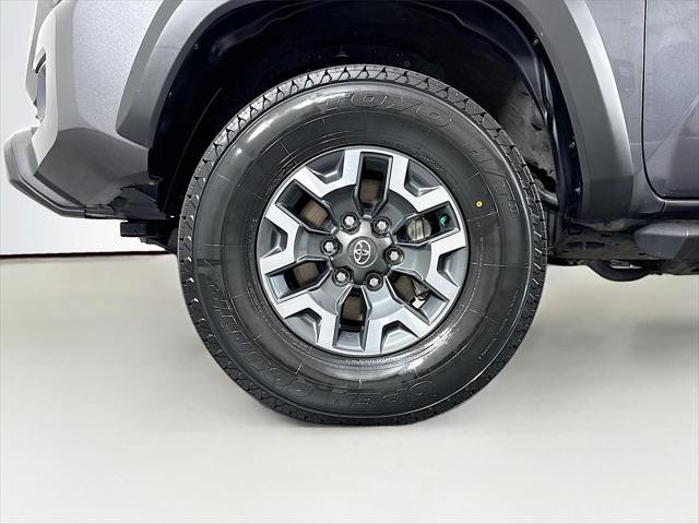 Certified Used 2022 MAGNETIC GRAY MET. Toyota  image 39