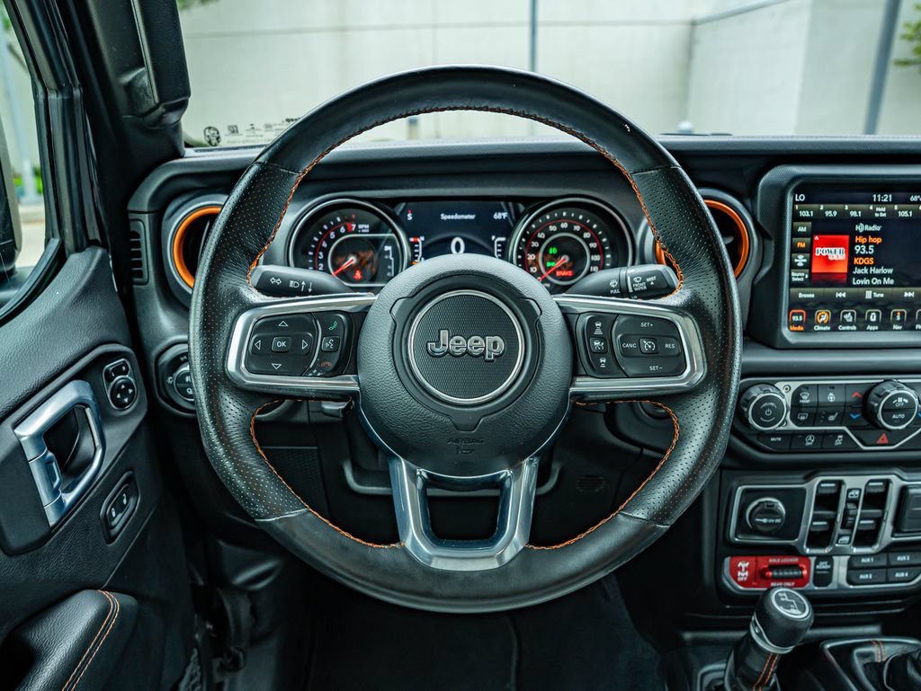 Used 2021 Black Clearcoat Jeep Mojave image 21