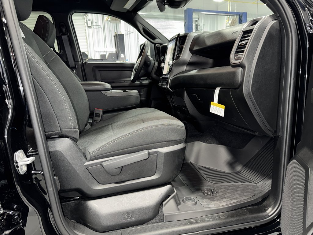 2025 RAM 2500 Tradesman - Photo 13