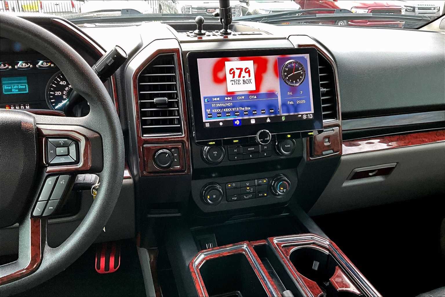 Used 2019 Oxford White Ford XLT image 6