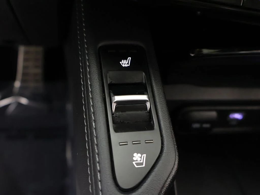 Used 2024 White Kia SX-Prestige X-Line image 63