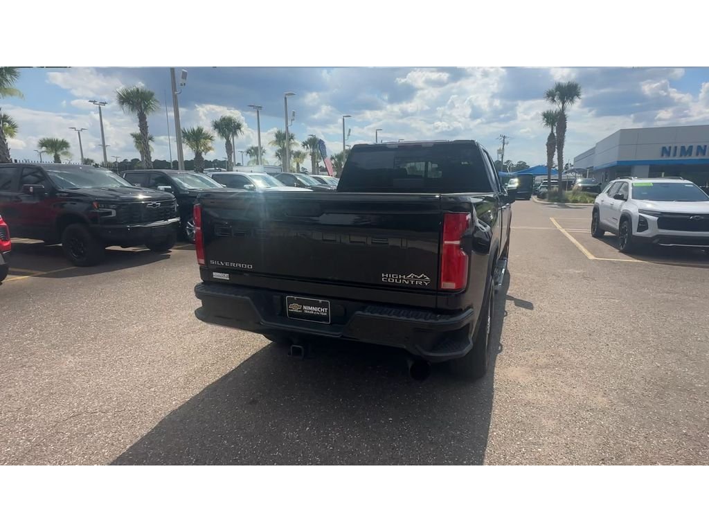 Used 2024 Black Chevrolet High Country image 7