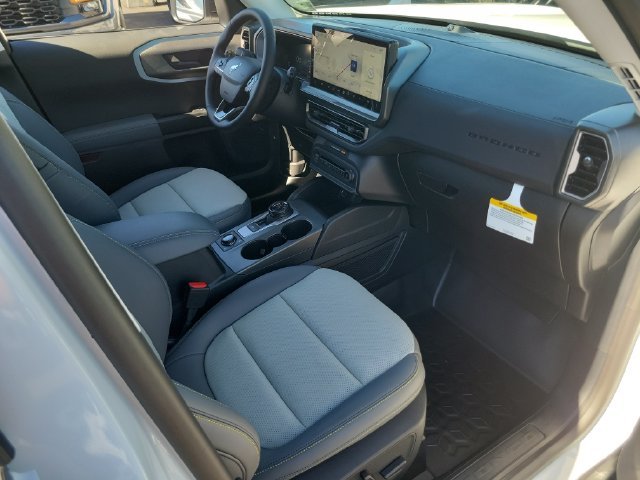 New 2026 Oxford White Ford Badlands® image 17