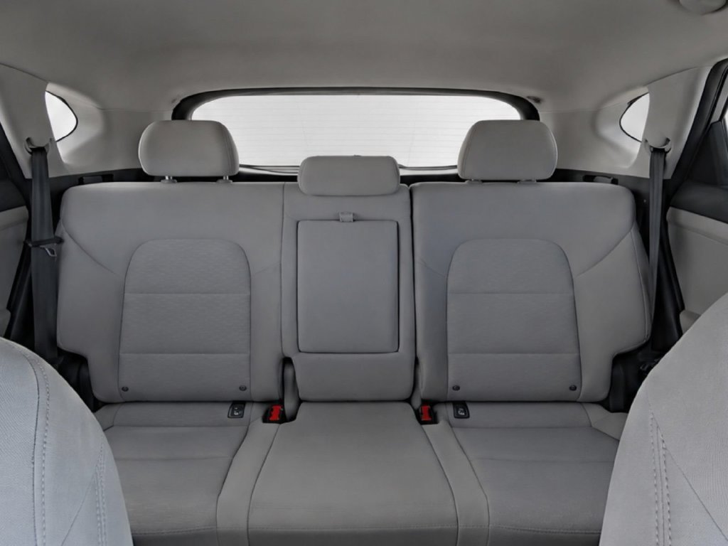 Used 2020 Silver Hyundai Sport image 18